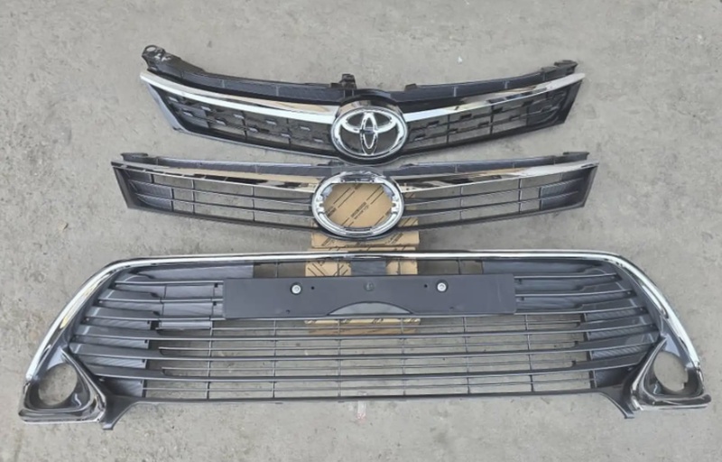 Облицовка от Toyota camry 2015 2017